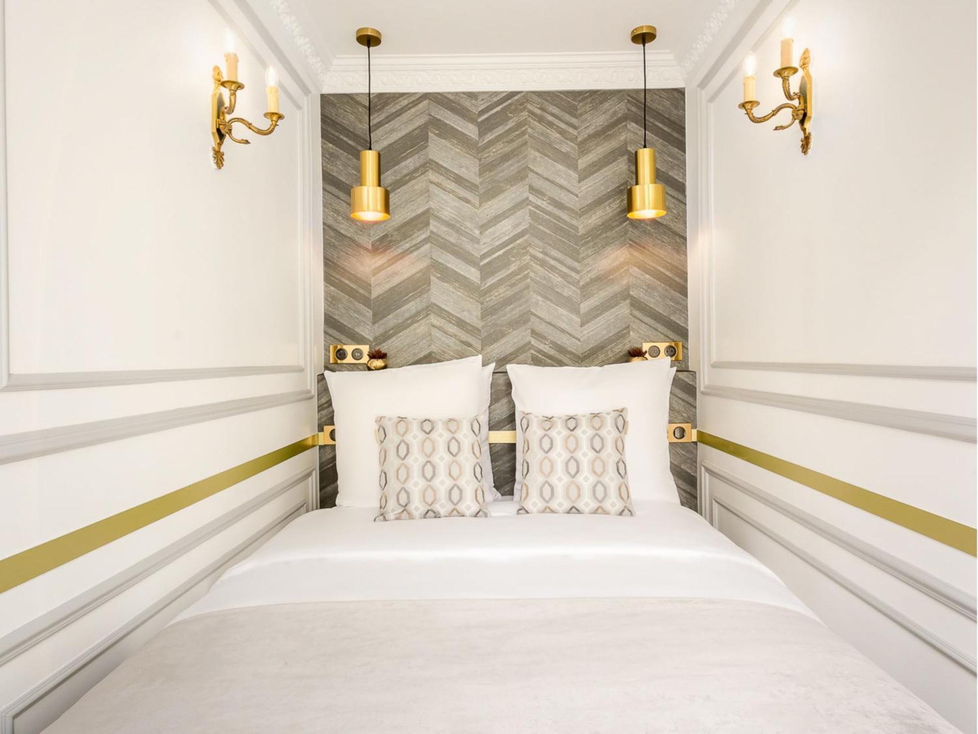 Luxury 2 Bedroom With Balcony - Louvre&notre Dame Paris