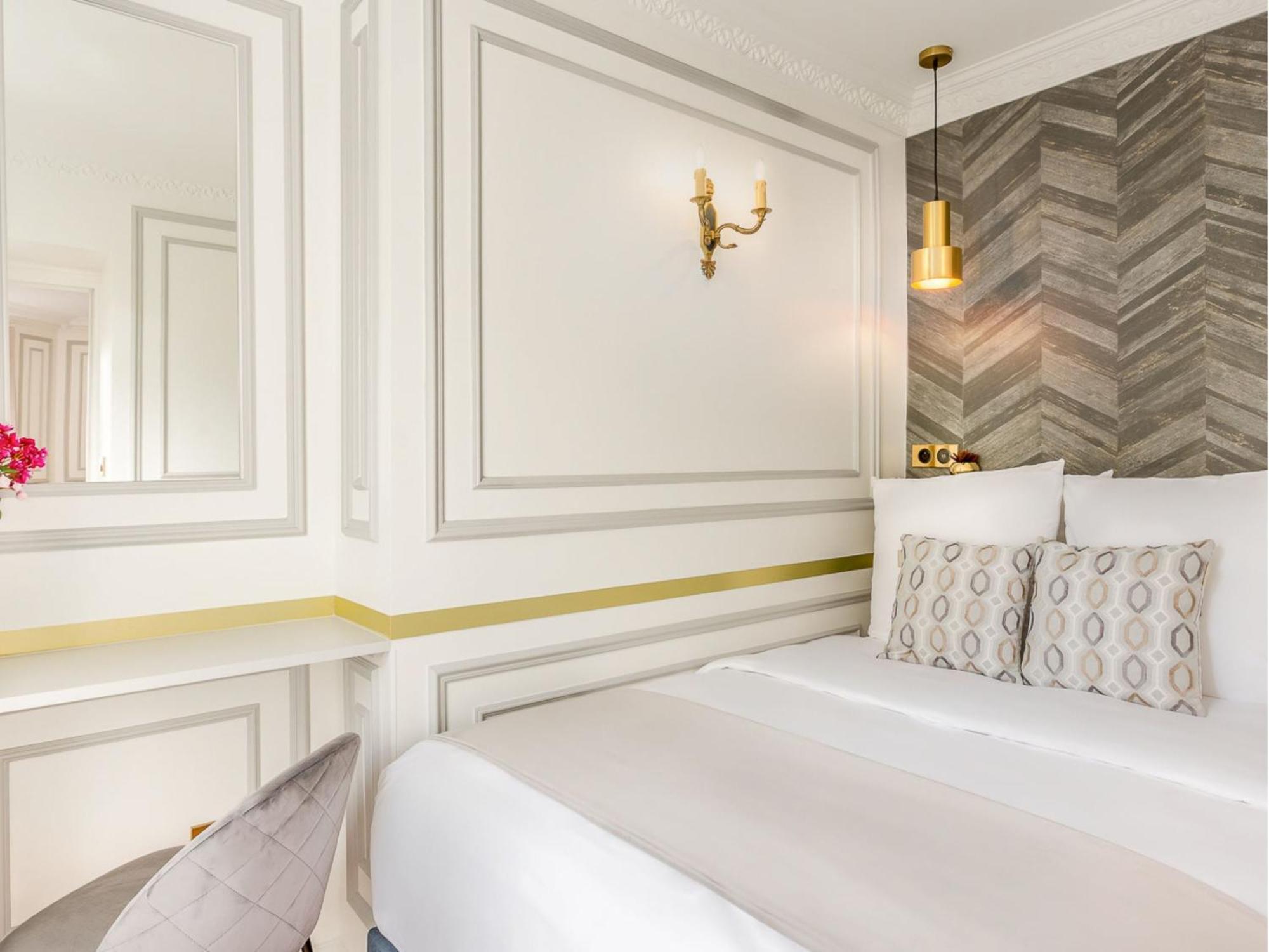 Luxury 2 Bedroom With Balcony - Louvre&notre Dame * Paris